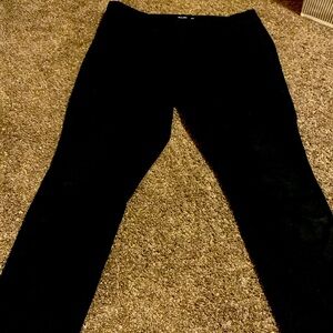 Old navy black pixie pants in size 10
